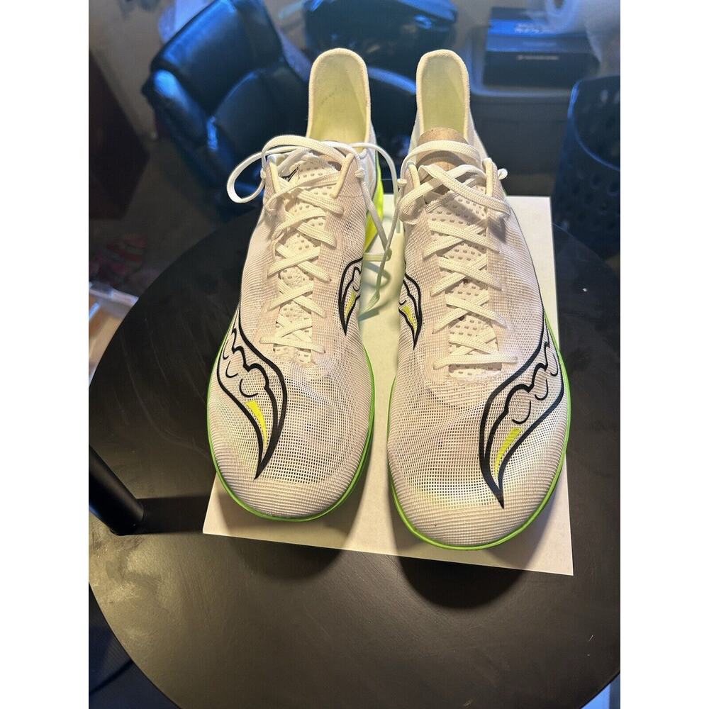 Saucony Mens Terminal VT White/Slime Endorphin Cheetah Sneaker Cleats Size 14